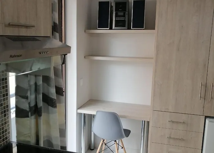 Evi\'S House